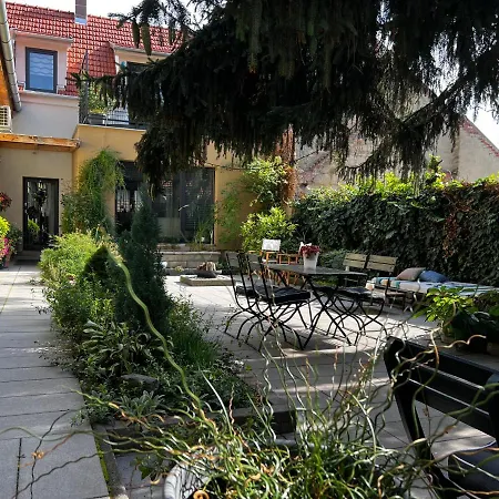 Margareta Garden & Aparthotel Eger