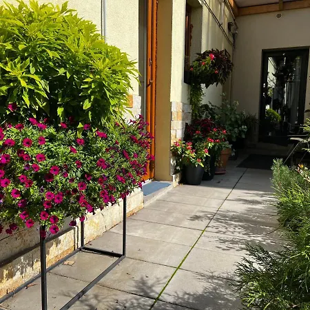 Margareta Garden & Aparthotel Eger