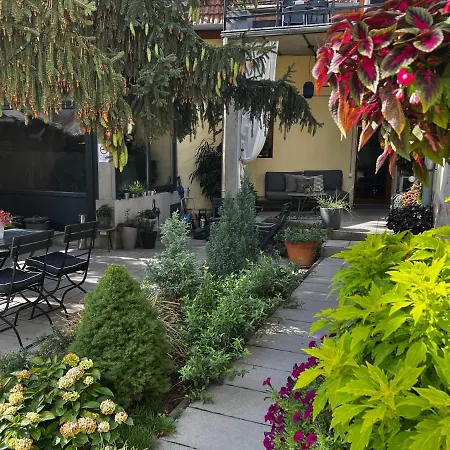 Aparthotel Margareta Garden & Eger