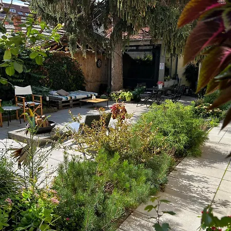 Margareta Garden & 2*