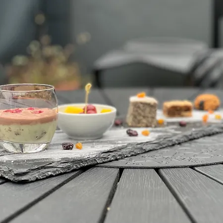 Margareta Garden & Апарт-отель Эгер